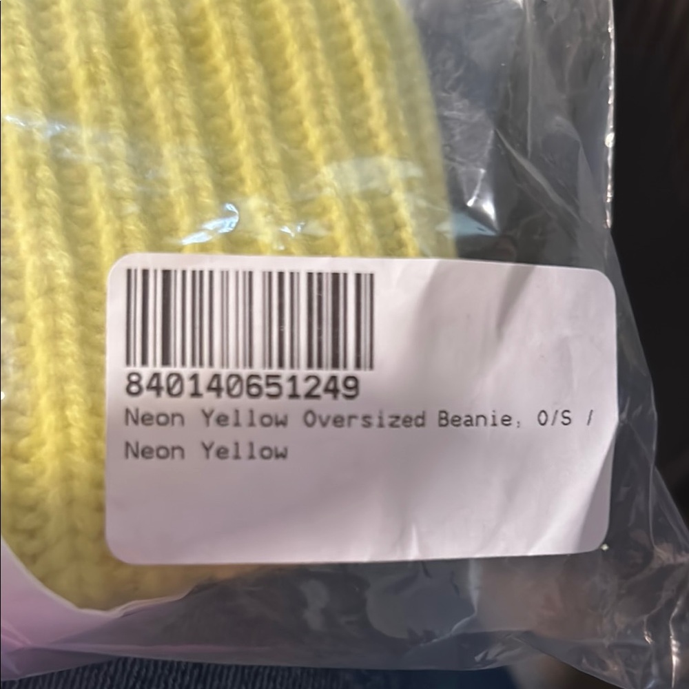 Figs Oversized Beanie Neon Yellow Neon Yellow - Picture 4 of 5